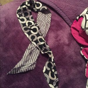 Coach neck scarf