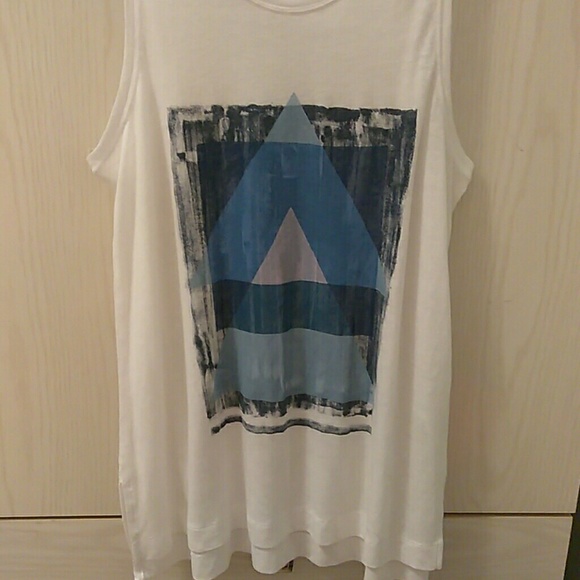 Top - Picture 3 of 3