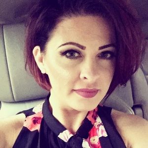 Meet your Posher, Carla