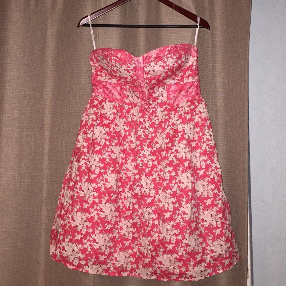 Short strapless floral