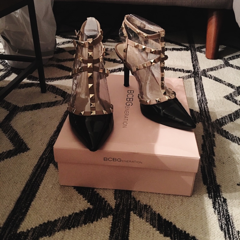 BCBG DarronX-X heel in Black/Adobe
