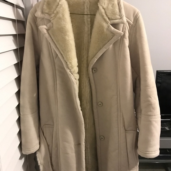 New. Ladies real sheep jacket. I believe not the entire jacket is sheep. - Picture 3 of 9