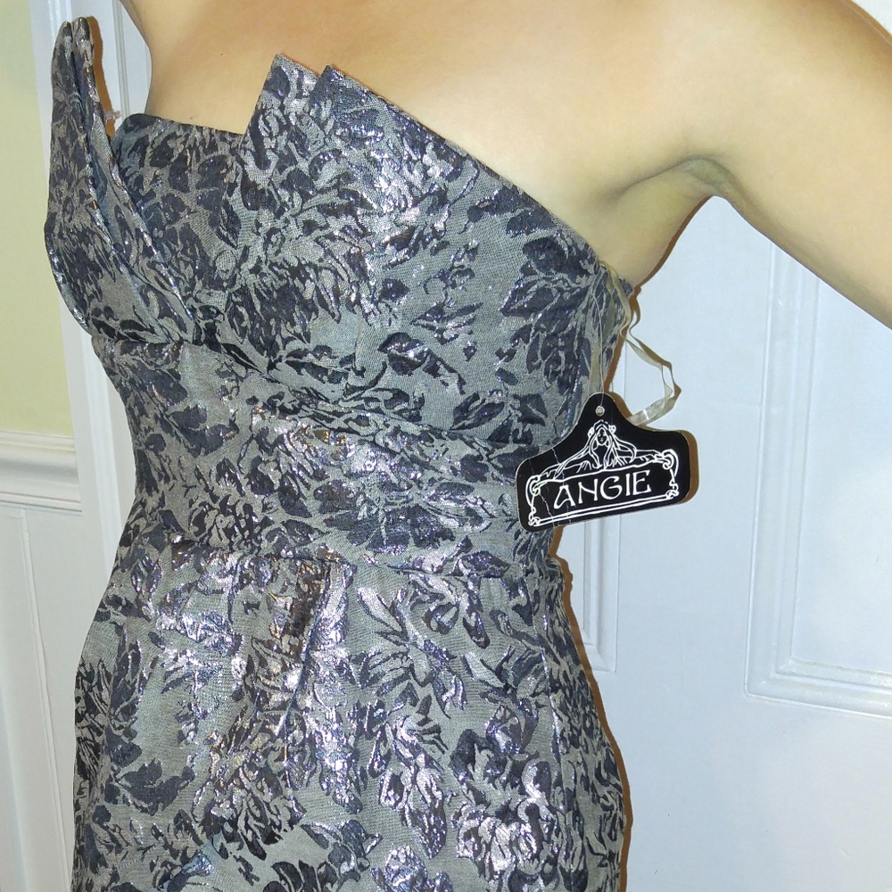 Angie strapless cocktail dress read descip.