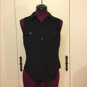 Collared knot front button down