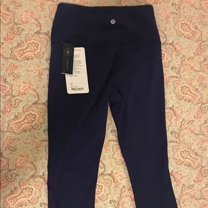 Brand new lulu anew capris