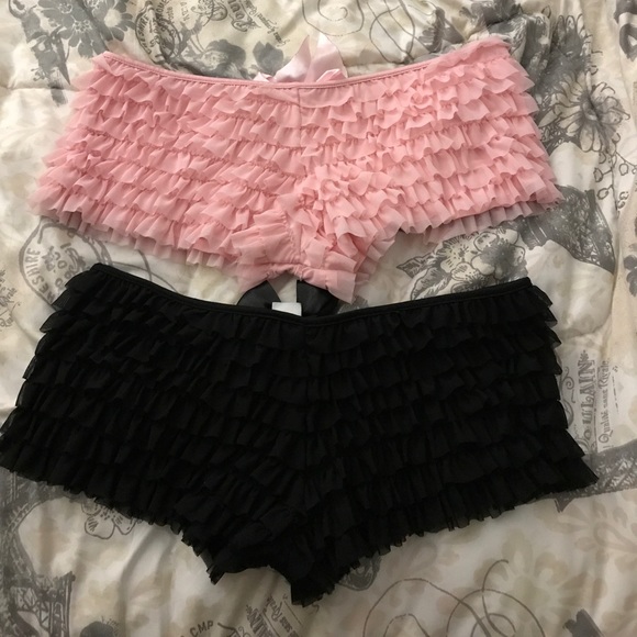 Ruffle booty shorts - Picture 4 of 7