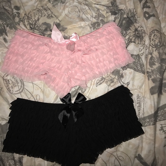 Ruffle booty shorts - Picture 6 of 7