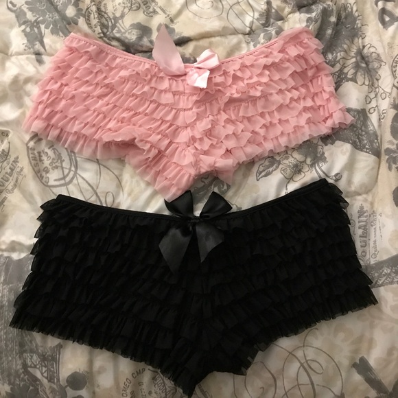 Ruffle booty shorts - Picture 7 of 7
