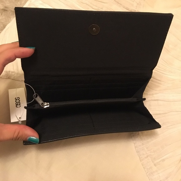 Asos Mouse Wallet - Picture 3 of 4