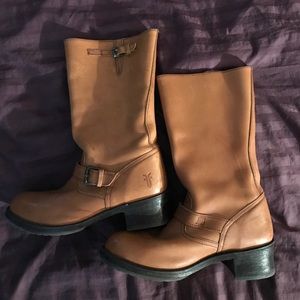 10 Frye boots