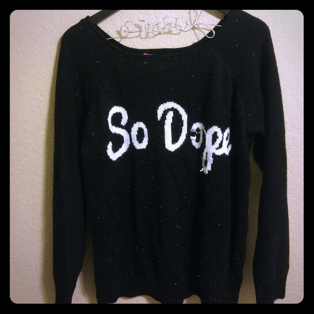 SO DOPE - very linty, o letter unraveling a bit
