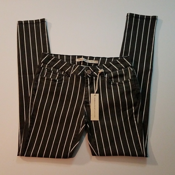 Romeo & Juliet Couture Black/White Striped Jeans - Picture 4 of 6
