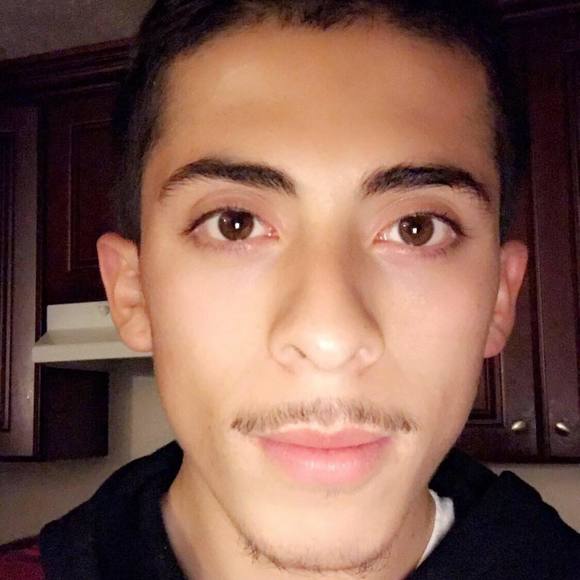 Meet your Posher, Octavio - Picture 1 of 1