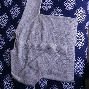 Mountain Lake 🎀 NWOT Grey Sweater 🍁🍂🍃