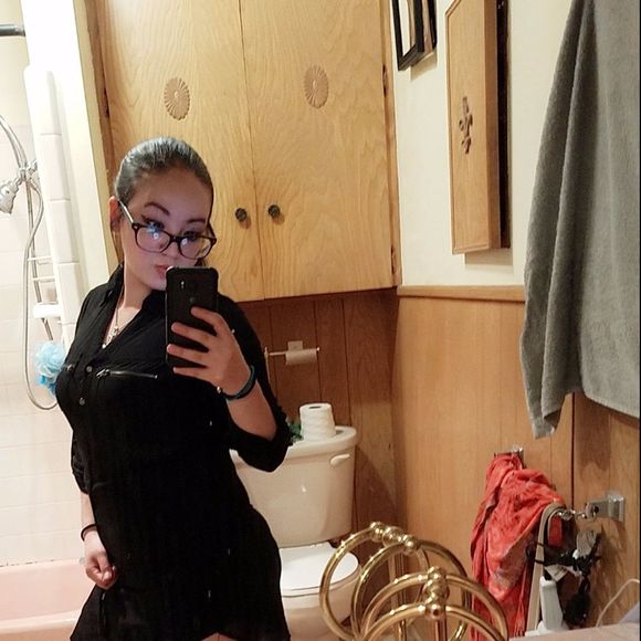 Meet your Posher, Marina - Picture 1 of 8