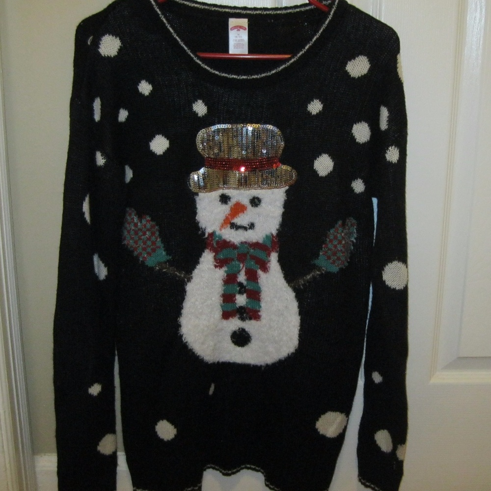UGLY CHRISTMAS SWEATER