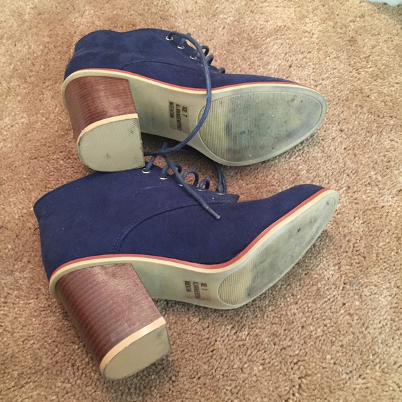 Navy lace up boots - Picture 3 of 4