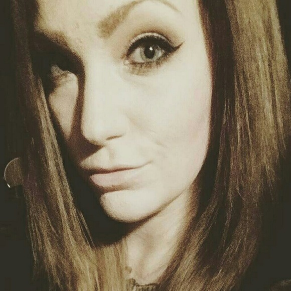 Meet your Posher, Julia - Picture 5 of 5