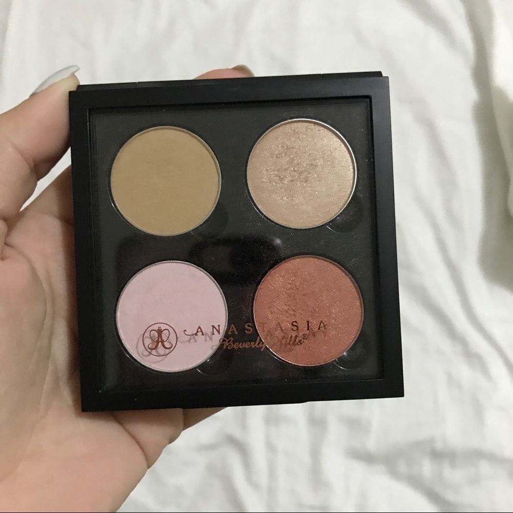 Anastasia Beverly Hills eyeshadow quad palette