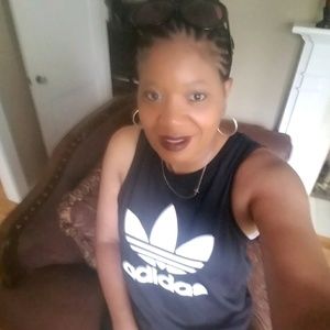 Meet your Posher, Janise