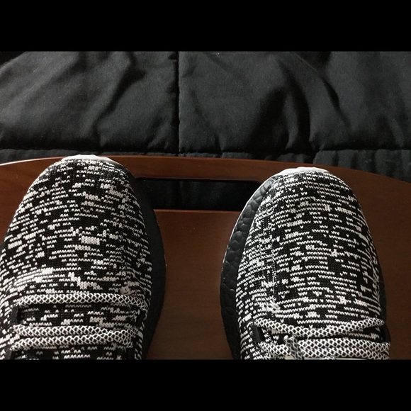 ADIDAS MEN'S PURE BOOST LTD SHOES OREO S80704 12.5 - Picture 4 of 8