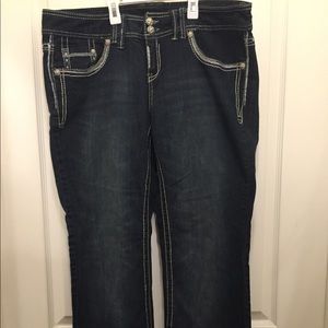Maurice's Jeans Size 16 BNWOT but BROKEN ZIPPER! Maurice's Jeans Size 16 BNWOT but BROKEN ZIPPER!