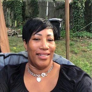 Meet your Posher, Laverne