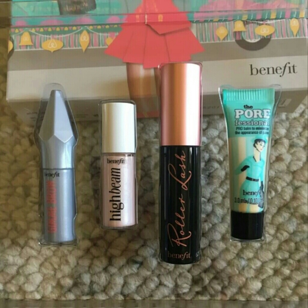 Benefit Pretty Parade - Picture 2 of 3