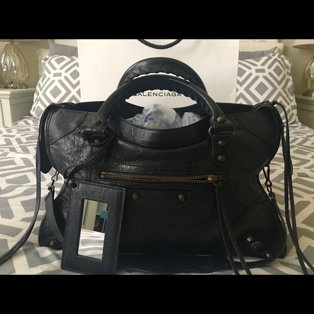 Balenciaga - Picture 2 of 8