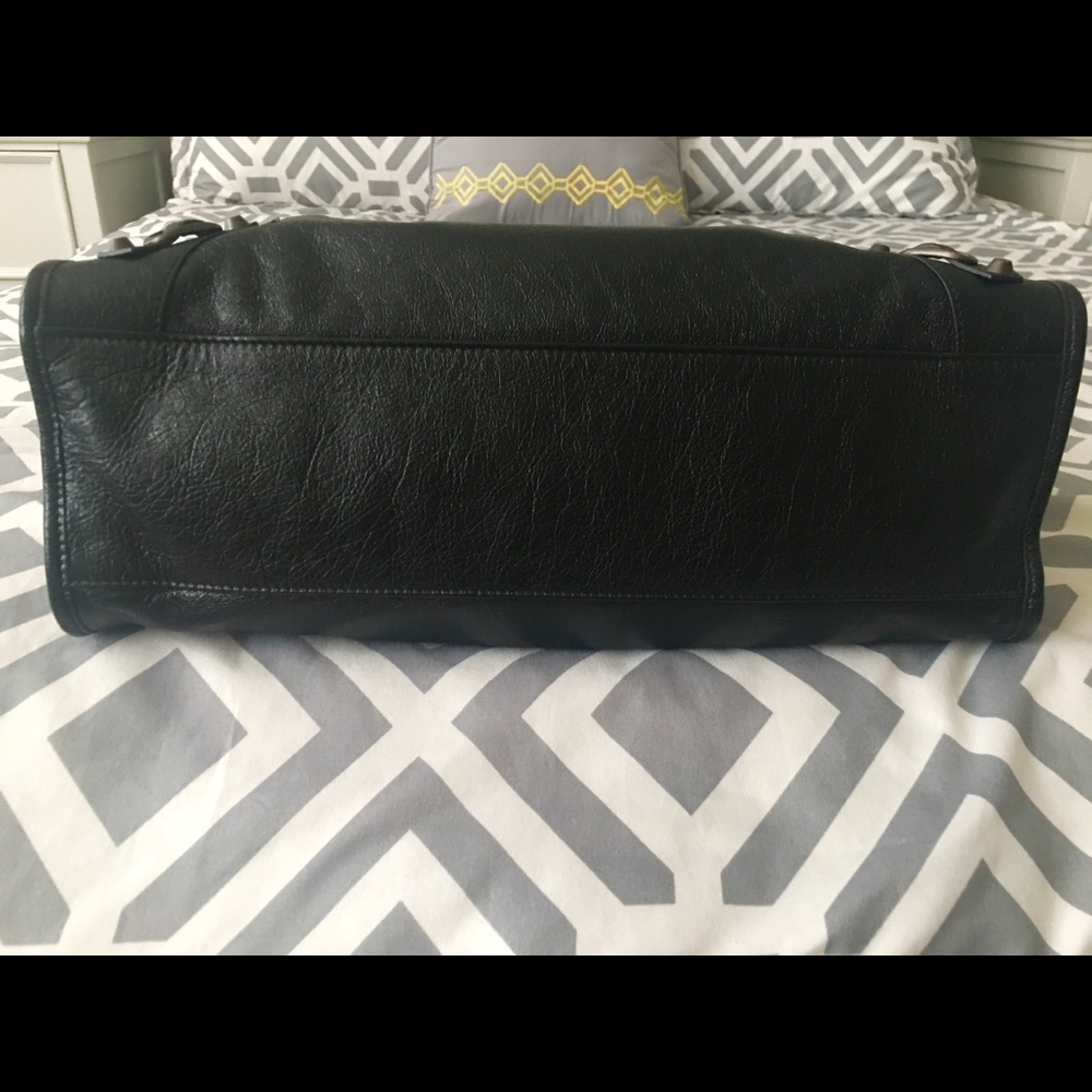Balenciaga - Picture 6 of 8