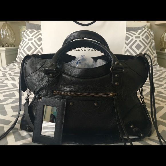 Balenciaga - Picture 2 of 8