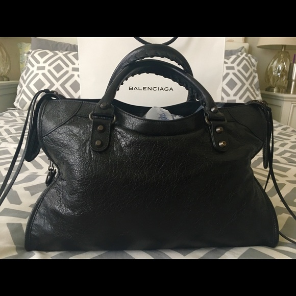 Balenciaga - Picture 4 of 8