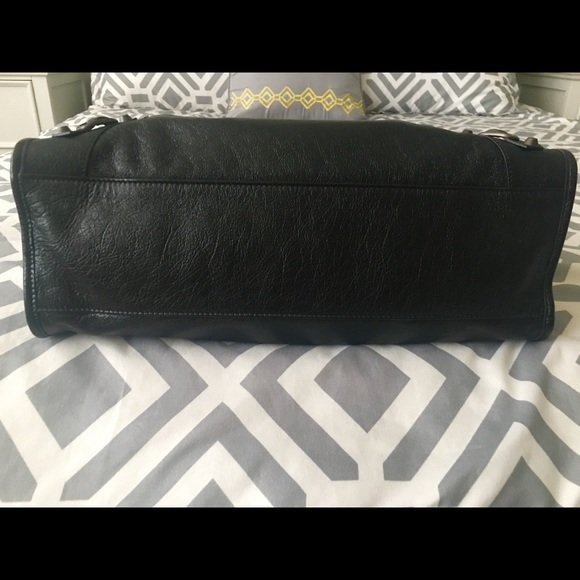 Balenciaga - Picture 6 of 8