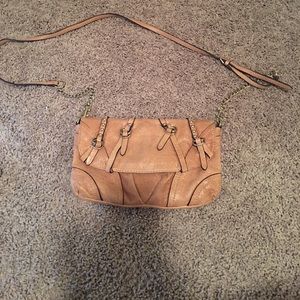 Guess: Tan Leather Purse