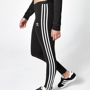 Authentic Adidas legging and Shirt Set in black