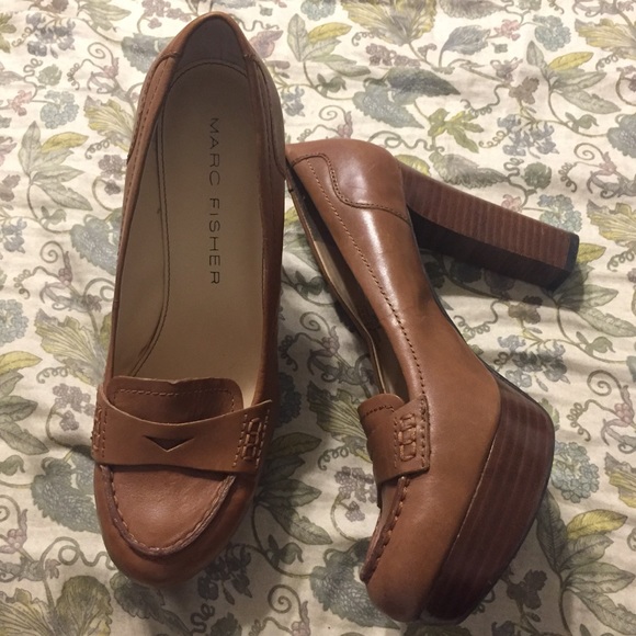 Marc Fisher Platform Heels - Picture 2 of 3