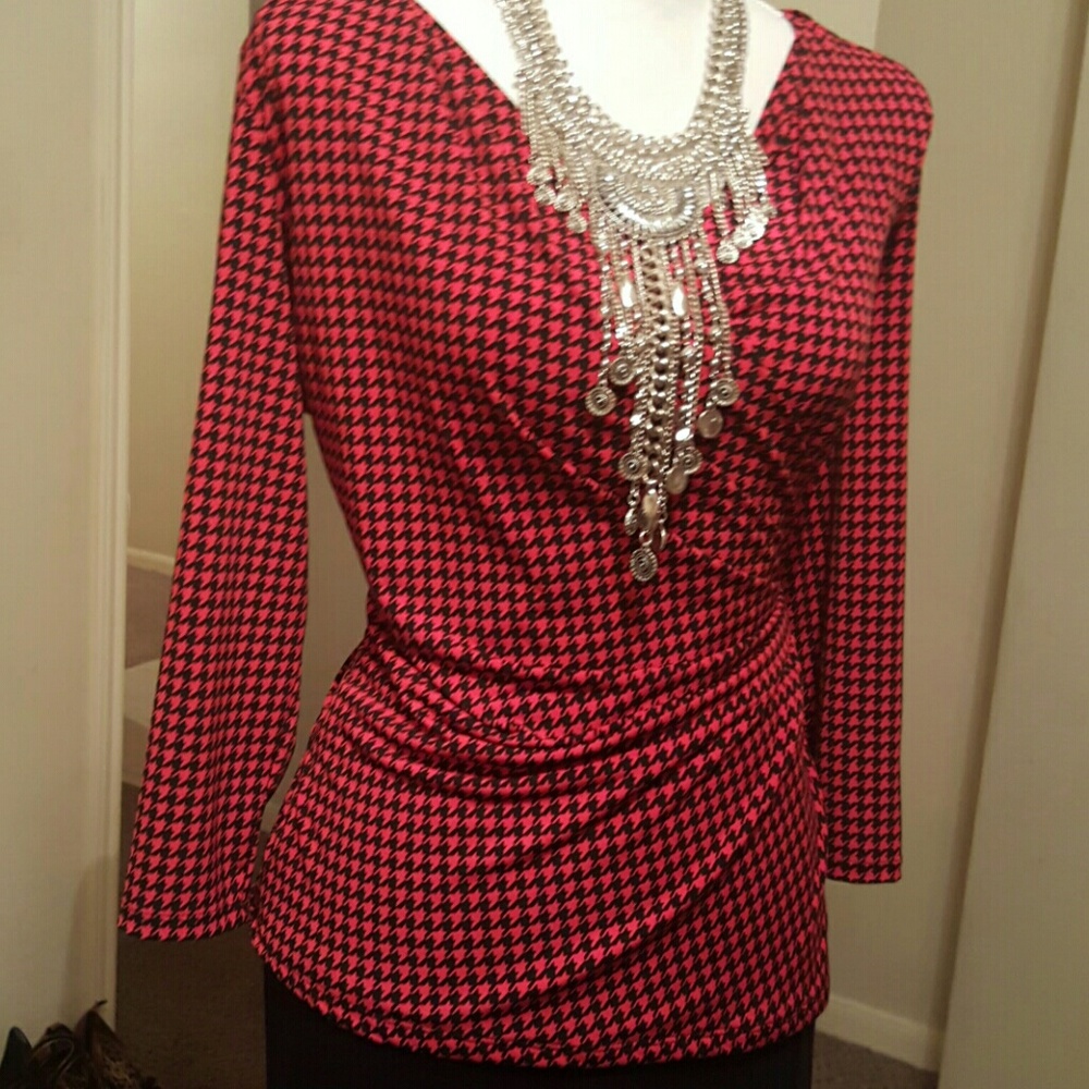 Blouse - Picture 2 of 3