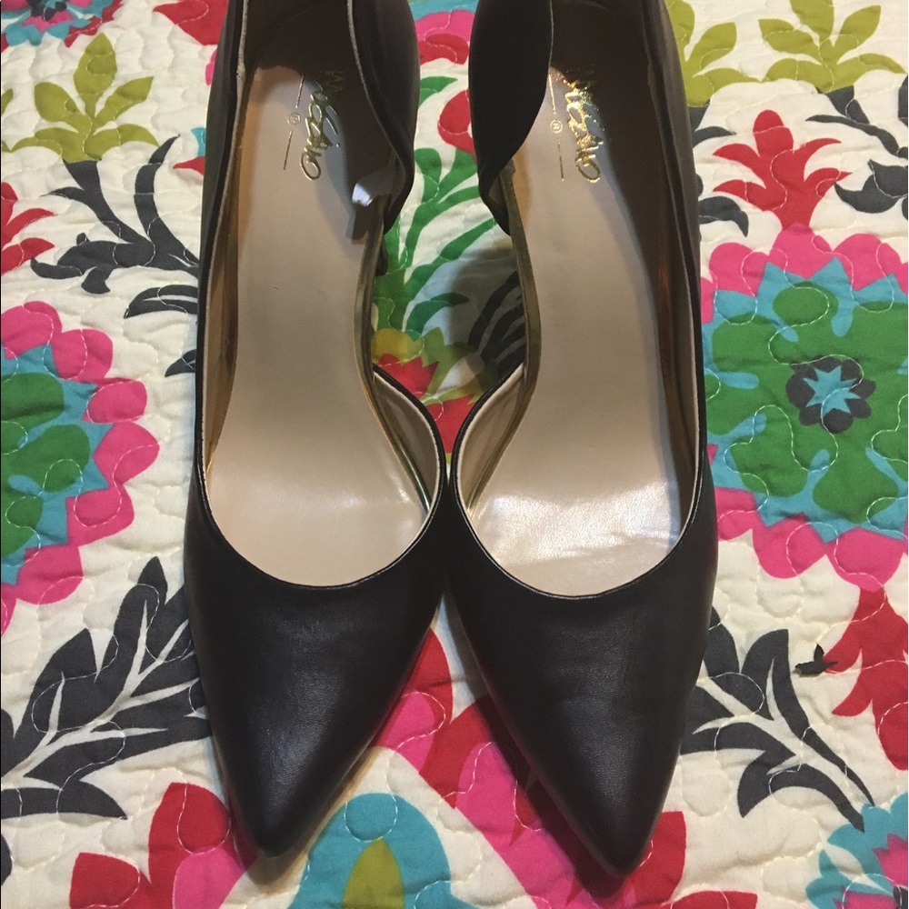 LIKE NEW Black Heels