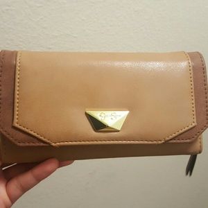 Jessica Simpson wallet