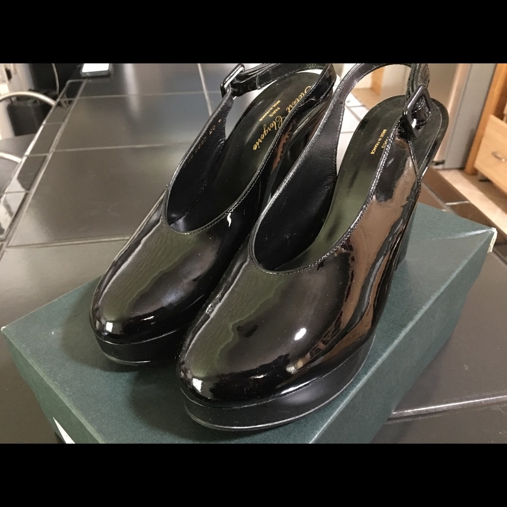 Robert Clergerie Patent Leather Pumps