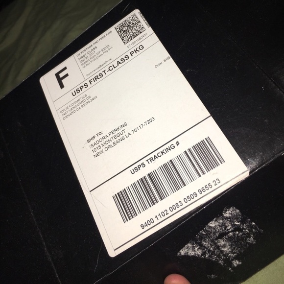 Authentic Kylie Lip Kit in the shade apricot! - Picture 3 of 4