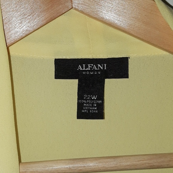 Top - Picture 2 of 3