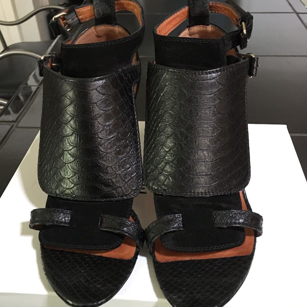 Black Leather/Suede Givenchy Heels - Picture 7 of 8