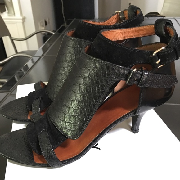 Black Leather/Suede Givenchy Heels - Picture 8 of 8