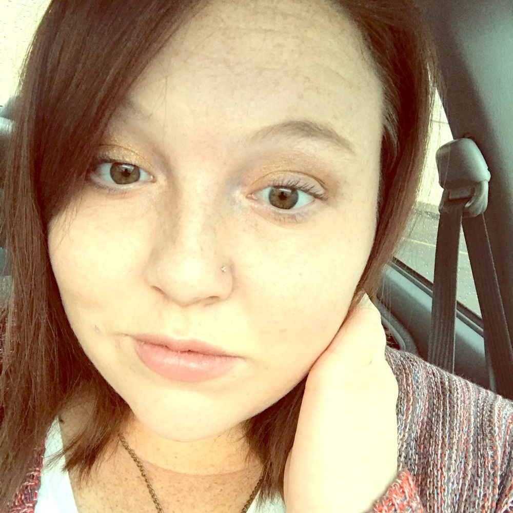 Meet your Posher, Ashley