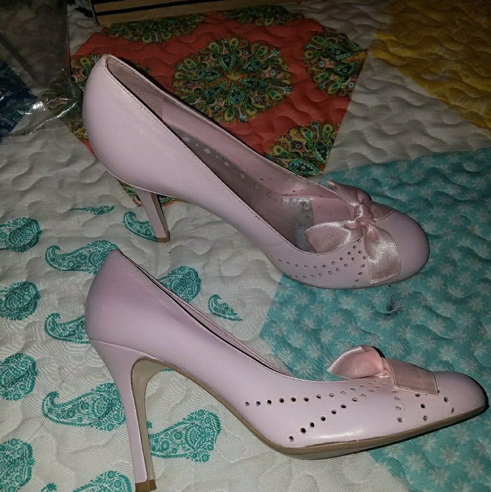 Baby pink BCBG heels