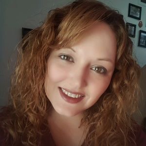 Meet your Posher, Rebekah