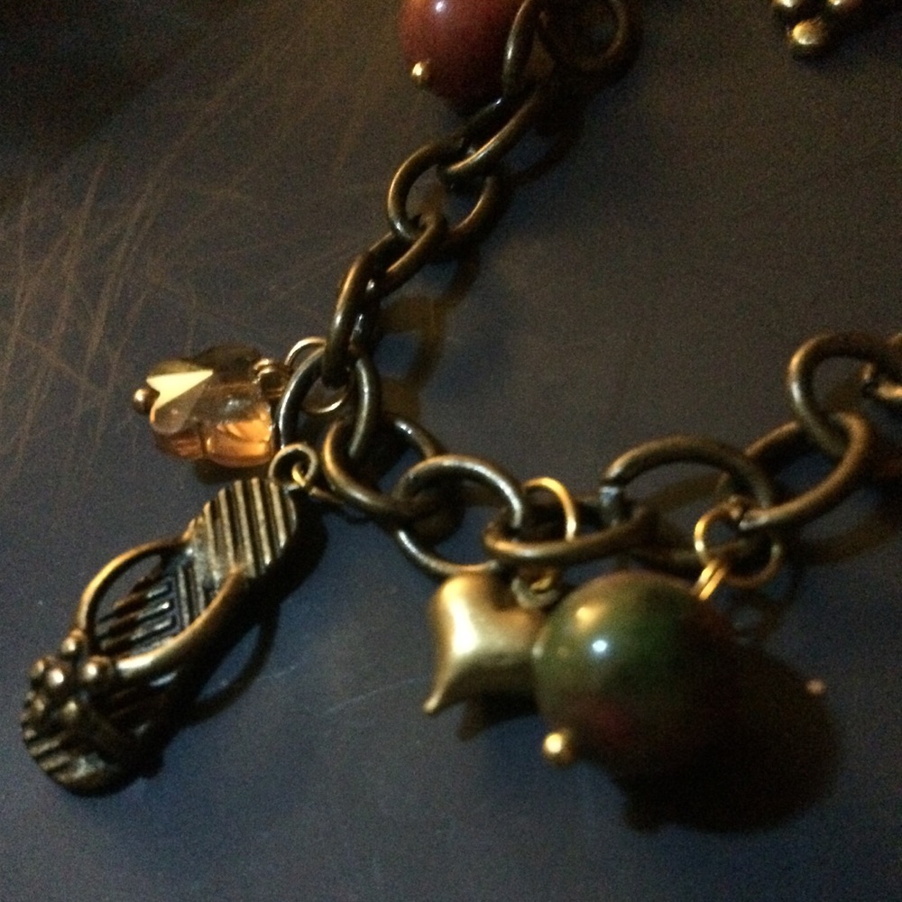 🖤  BRONZE CHARMS BRACELET  🖤