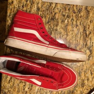 Canvas SK8-HI red