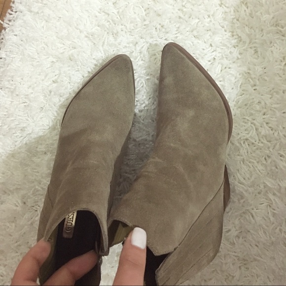 GUESS BOOTIES - Picture 3 of 7